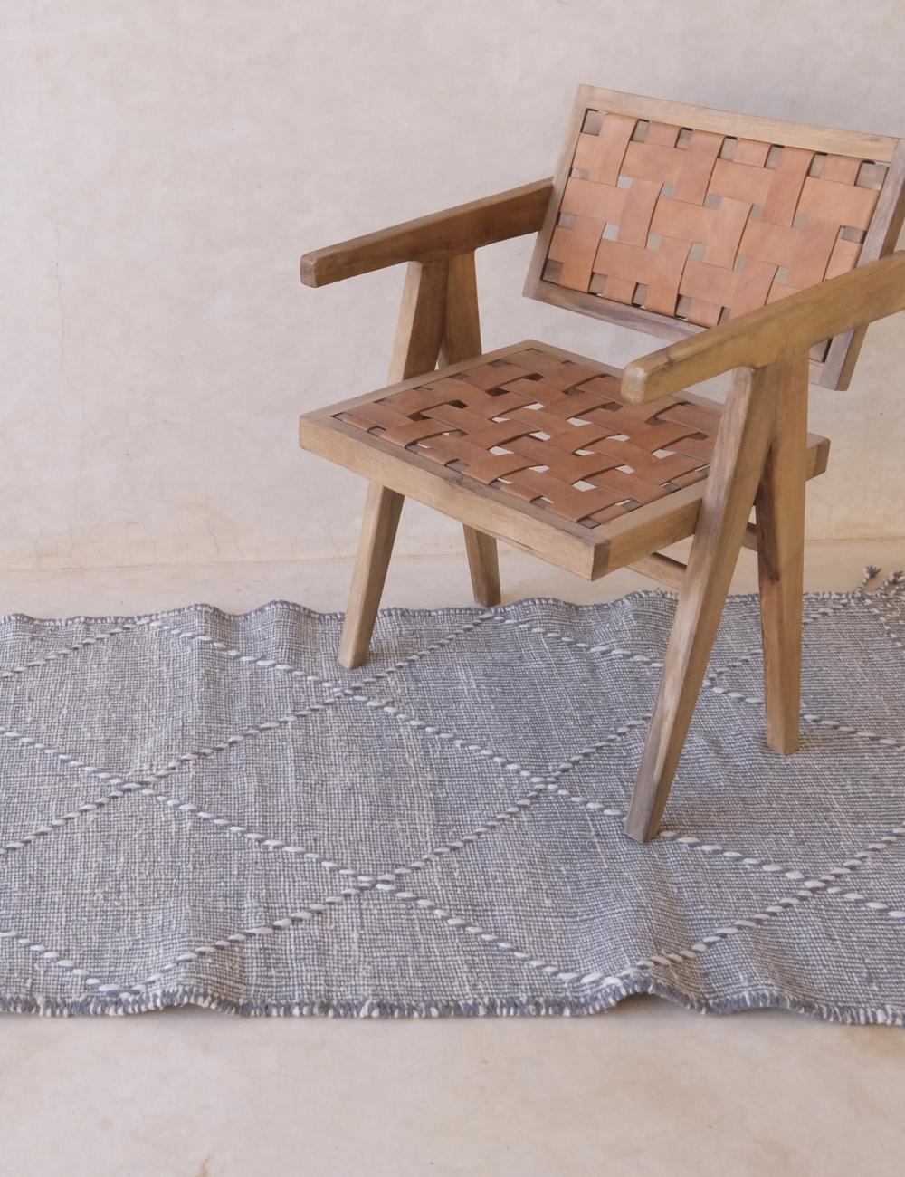 Small Moroccan Kilim Wool Rug 6.9 x 2.85 ft / 210 x 87 cm