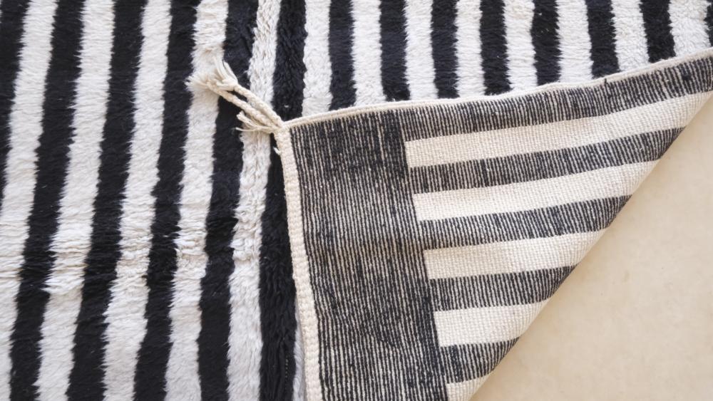 Modern Black and White Wool Rug 9.9 x 6.7 ft / 301 x 207 cm