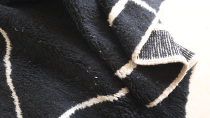 Moroccan Modern Black Wool Rug 9.7 x 6.5 ft / 297 x 200 cm - Surcoma