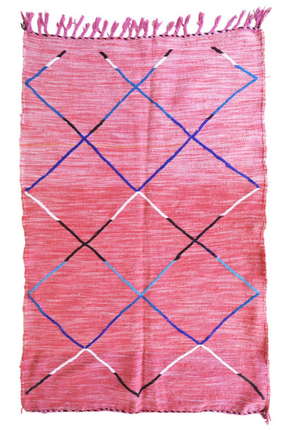 Moroccan Modern Pink Small kilim rug 5.1 x 3.2 ft / 154 x 98 cm - Surcoma