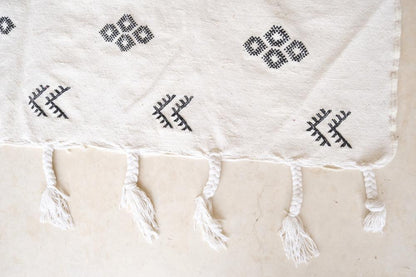 Moroccan Modern White Kilim Rug 9.6 x 6.5 ft / 294 x 199 cm - Surcoma