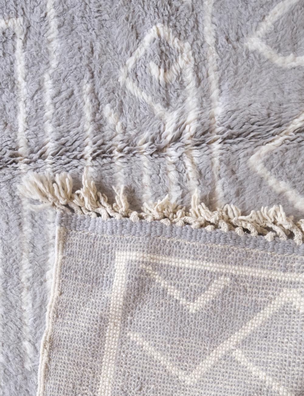 Moroccan Custom Minimal Line Art Rug - Forma 26