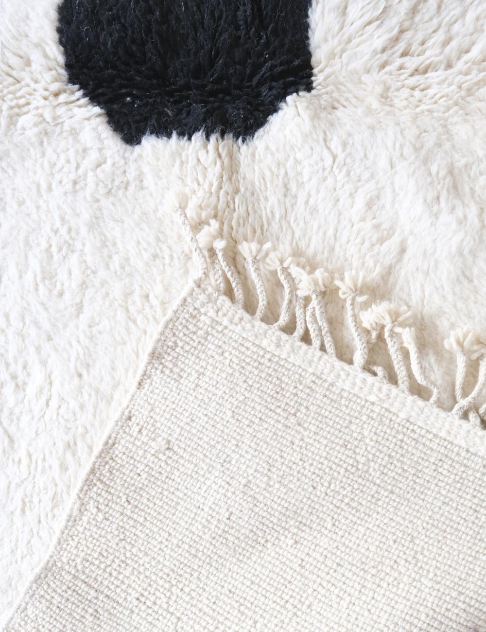 Moroccan Custom Black and White Area Rug - Forma 47