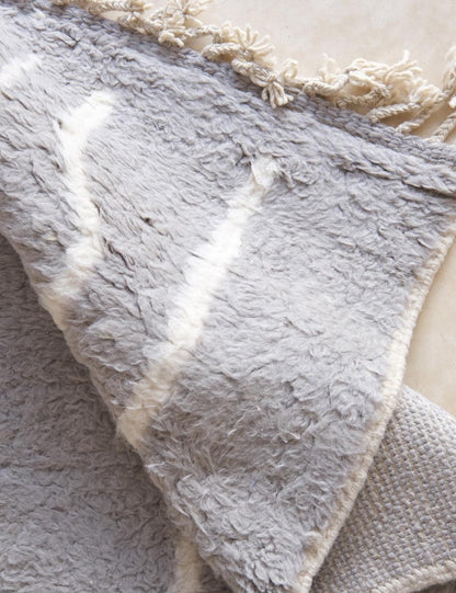Moroccan Custom Minimal Line Art Rug - Forma 26