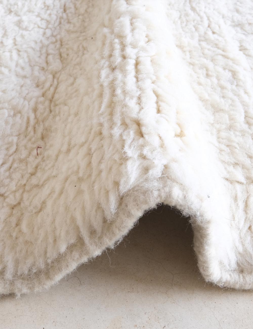 Moroccan Custom Black and White Area Rug - Forma 47
