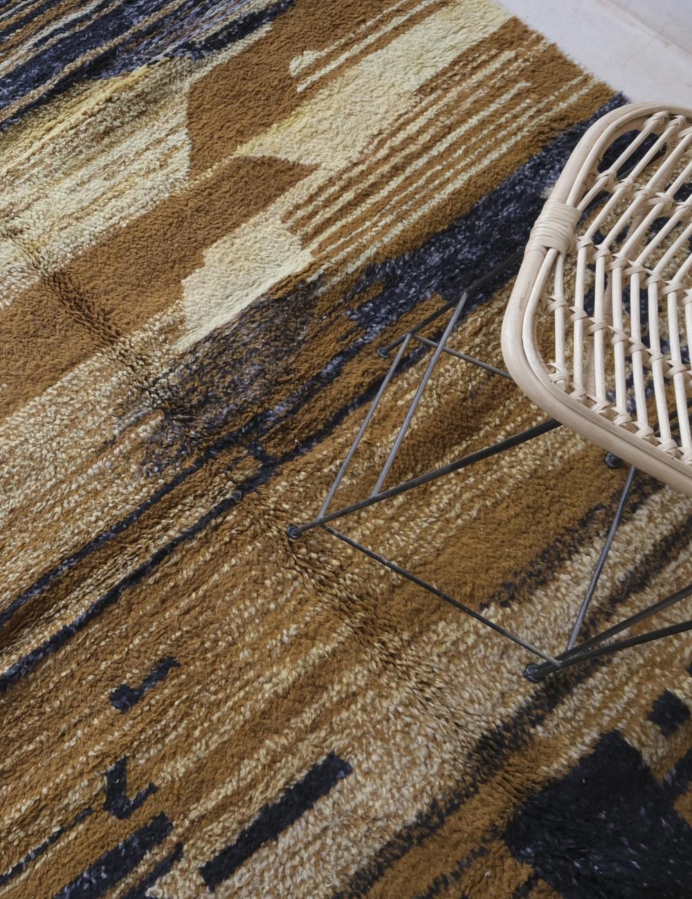 Moroccan Custom Contemporary Abstract Area Rug - Echoes of love 39