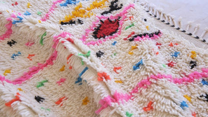 Moroccan Neon Rug 6.2 x 4.4 ft / 188 x 137 cm - Surcoma