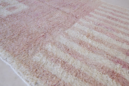 Moroccan Pastel Pink Wool Rug 7.7 x 5.2 ft / 235 x 160 cm - Surcoma