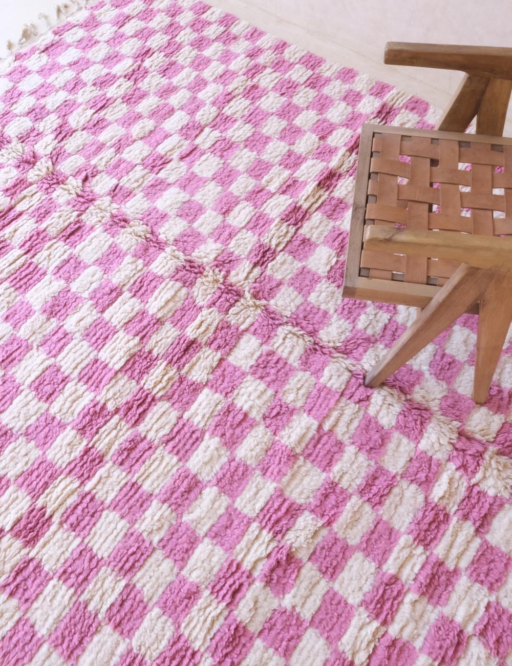 Moroccan Pink Checkered Wool Rug 9.6 x 7.1 ft / 292 x 217 cm - Surcoma