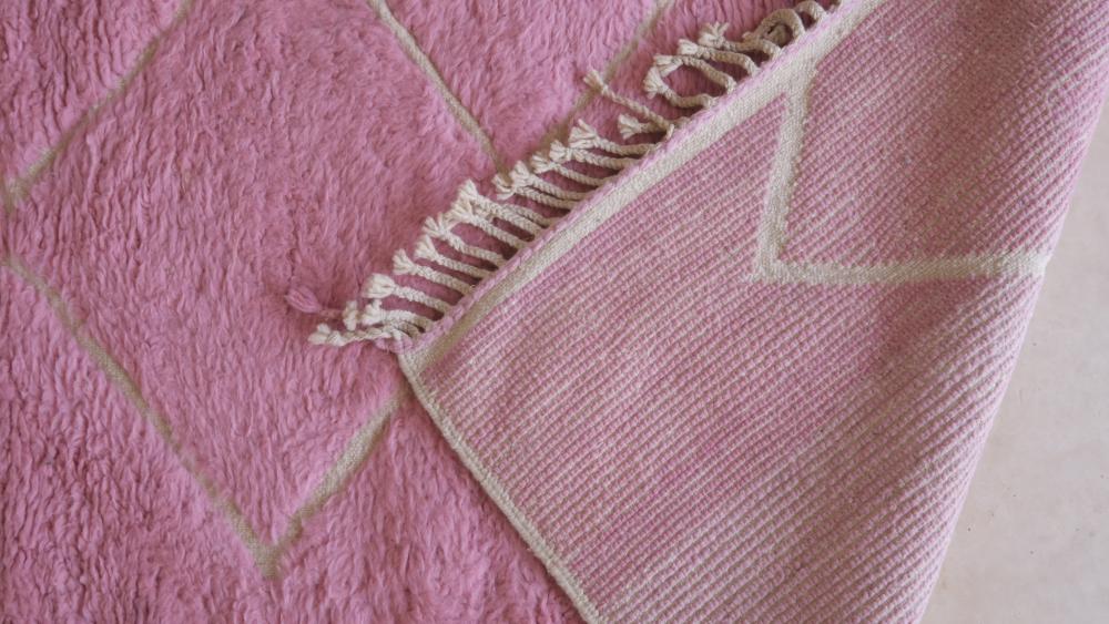 Moroccan Pink Wool Rug 9.3 x 7 ft / 283 x 216 cm