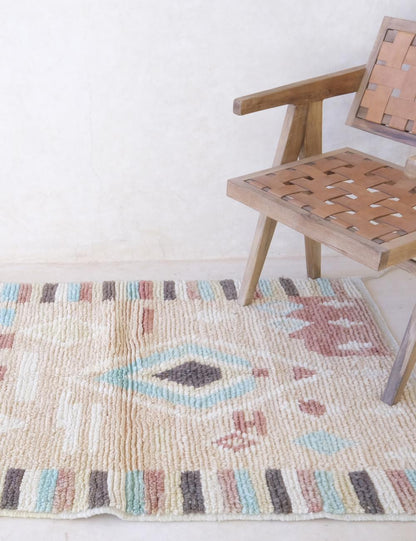 Moroccan Small Boujad Wool Rug 5 x 3.1 ft / 152 x 97 cm - Surcoma