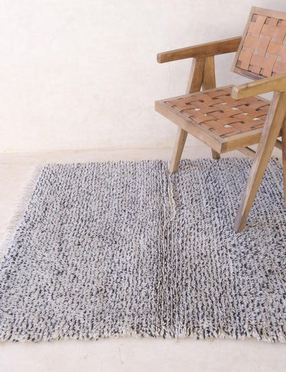 Moroccan Small Wool Rug 4.4 x 3.6 ft / 133 x 112 cm - Surcoma