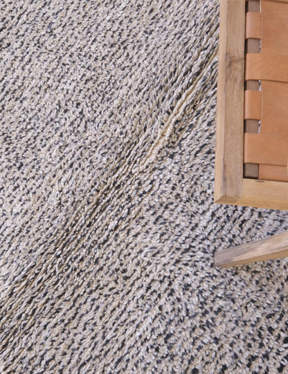 Moroccan Small Wool Rug 4.4 x 3.6 ft / 133 x 112 cm - Surcoma