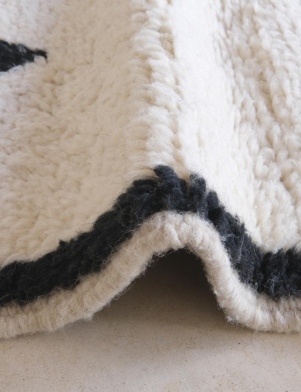 Custom White Lilac Moroccan Rug - Esmeralda 12