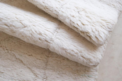 White Beni Ourain Wool Rug 11.7 x 6 ft / 358 x 185 cm - Surcoma