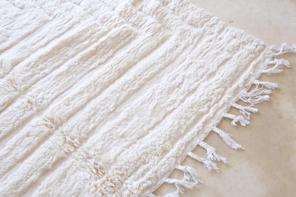 White Moroccan Wool Rug 9.5 x 6.2 ft / 290 x 190 cm