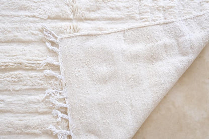 White Moroccan Wool Rug 9.5 x 6.2 ft / 290 x 190 cm - Surcoma