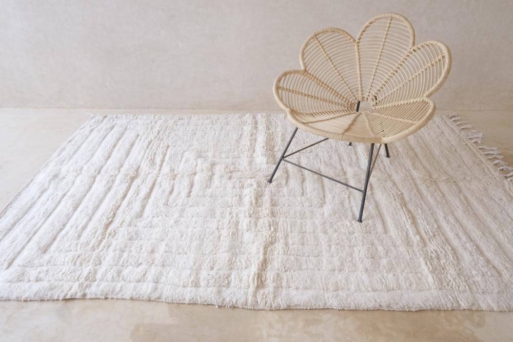 White Moroccan Wool Rug 9.5 x 6.2 ft / 290 x 190 cm