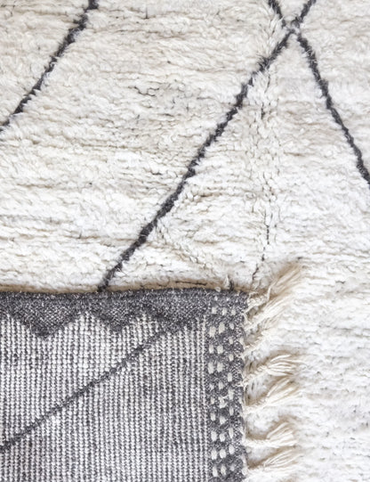 Beni Ourain Berber Rug 8.6 x 5.5 ft / 261 x 168 cm - Surcoma