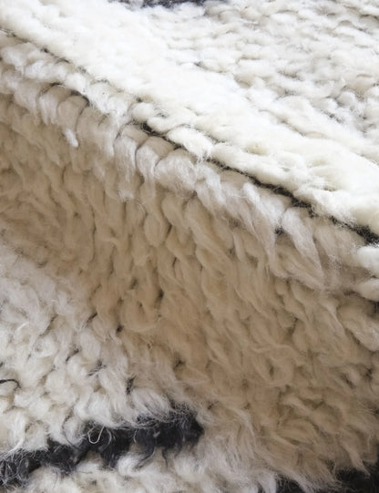 Beni Ourain Berber Rug 8.6 x 5.5 ft / 261 x 168 cm - Surcoma