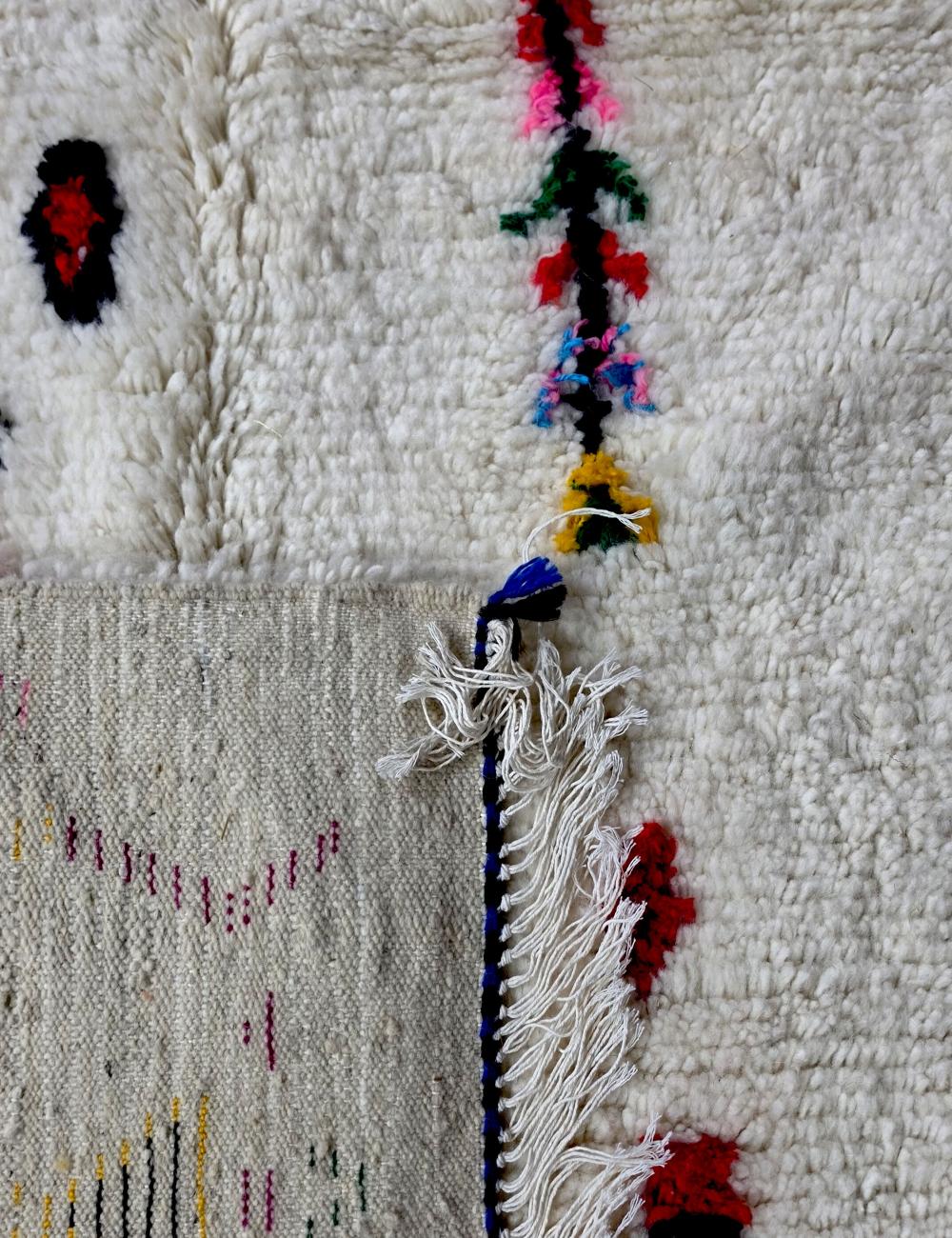 Artistic Azilal Berber Wool Rug 8.4 x 5 ft / 255 x 153 cm