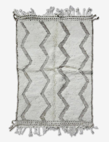 Handwoven Boujad Wool Rug Grey Zigzag 5.1 x 3.44 ft / 155 x 105 cm