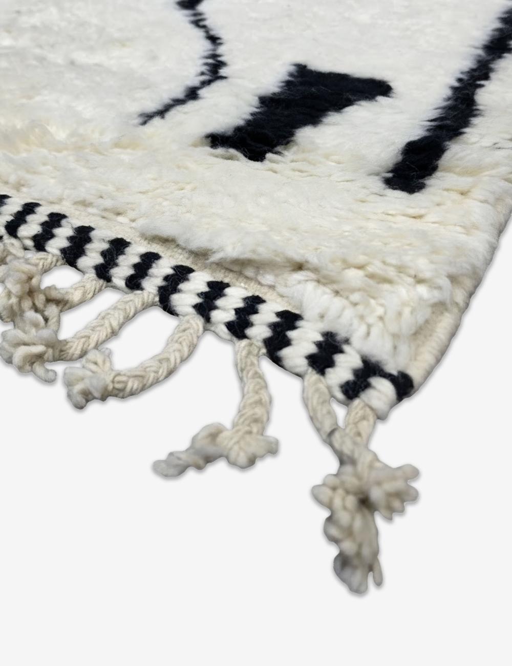 Black and White Moroccan Rug 9.8 x 6.8 ft / 300 x 210 cm