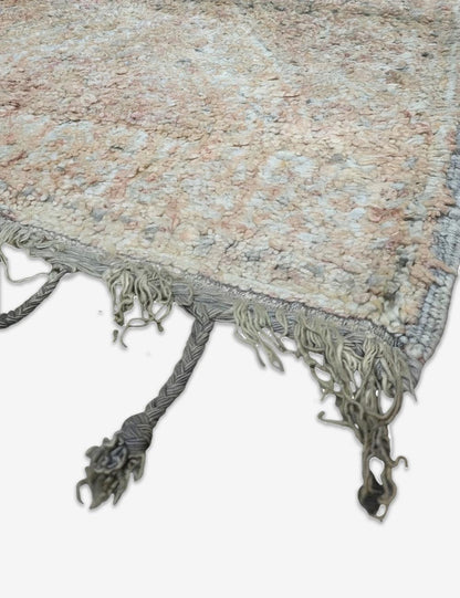 Vintage Beni M'Guild Faded Blush Grey Zigzag Border Handwoven Wool Rug 9.4 x 6.69 ft / 287 x 204 cm