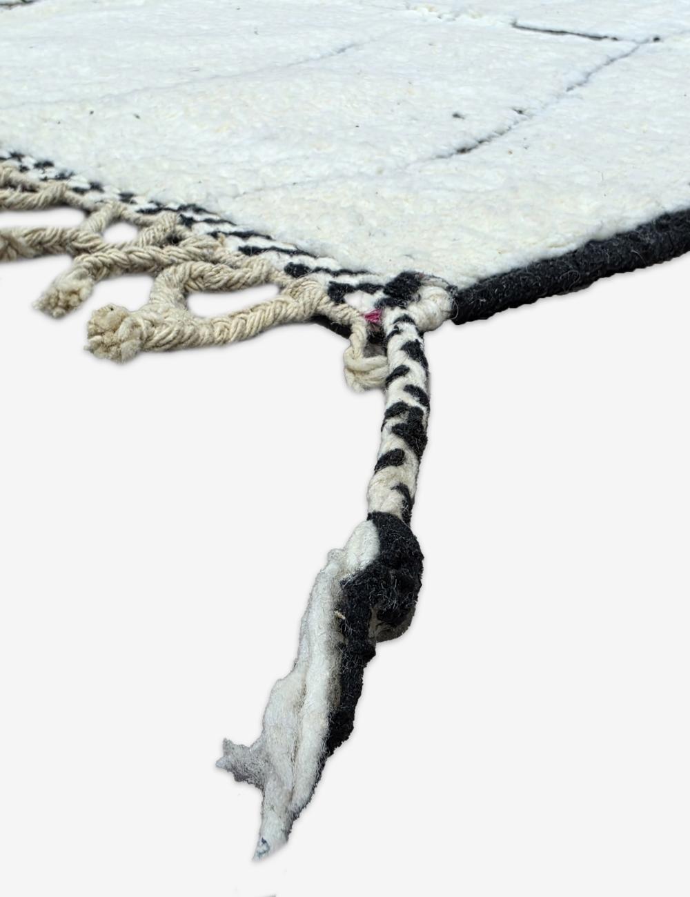 White Moroccan Wool Rug 9.7 x 6.5 ft / 296 x 200 cm