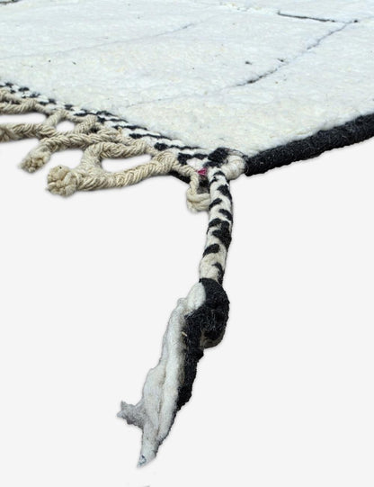 White Moroccan Wool Rug 9.7 x 6.5 ft / 296 x 200 cm