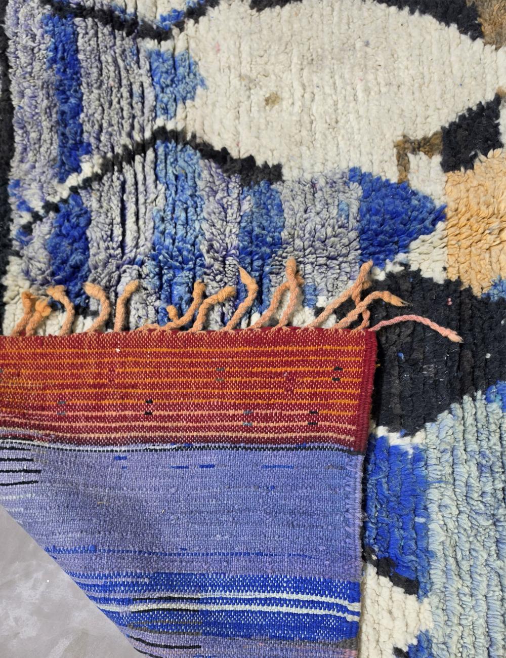 Abstract Moroccan Rug 8.5 x 6.9 ft / 260 x 212 cm