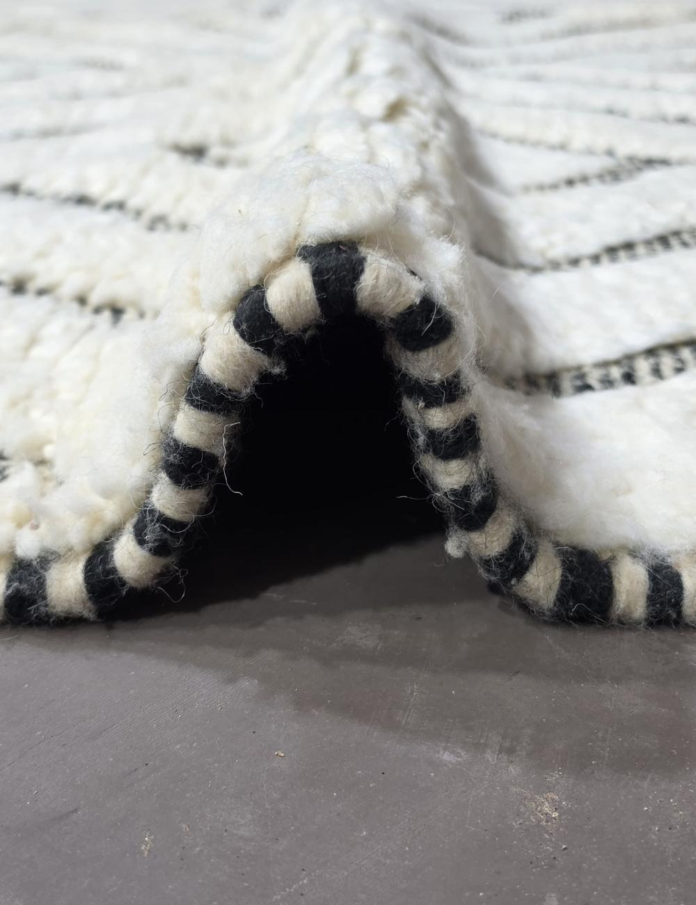 Beni Ourain Style Rug 9.3 x 8.6 ft / 283 x 262 cm