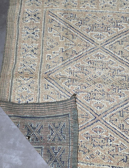 Diamond Lattice Tribal Motif Vintage Beni M'Guild Wool Rug 6.1 x 5.58 ft / 186 x 270 cm