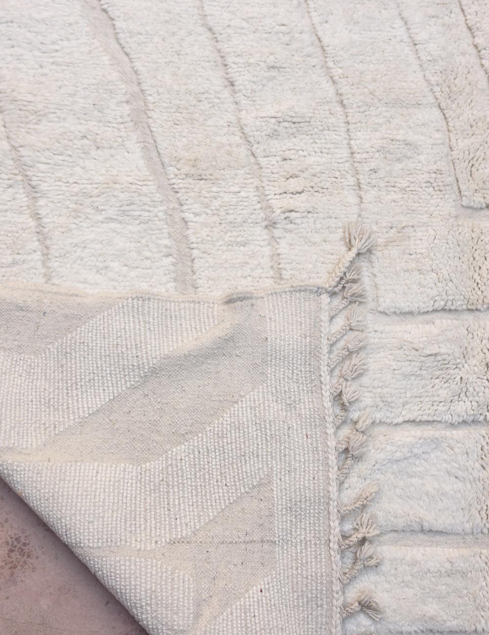Modern Solid White Beni Ourain Rug 12.5 x 8.89 ft / 380 x 271 cm