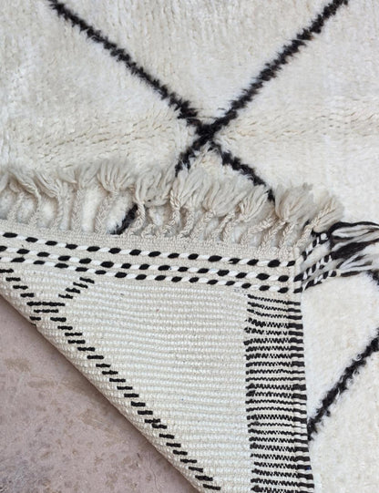 Black Diamond Lattice Beni Ourain Rug 8.3 x 5.09 ft / 252 x 155 cm