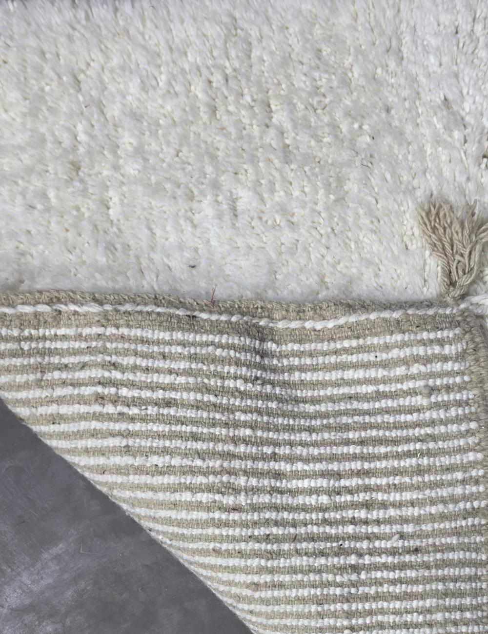 Handwoven Boujad Wool Rug Solid Undyed Ivory 5.2 x 3.15 ft / 160 x 96 cm