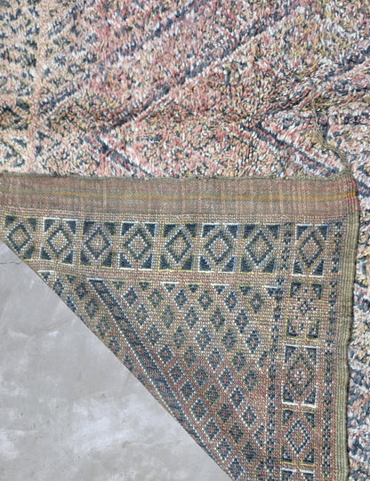 Vintage Beni M'Guild Rug 10 x 6.2 ft / 304 x 189 cm