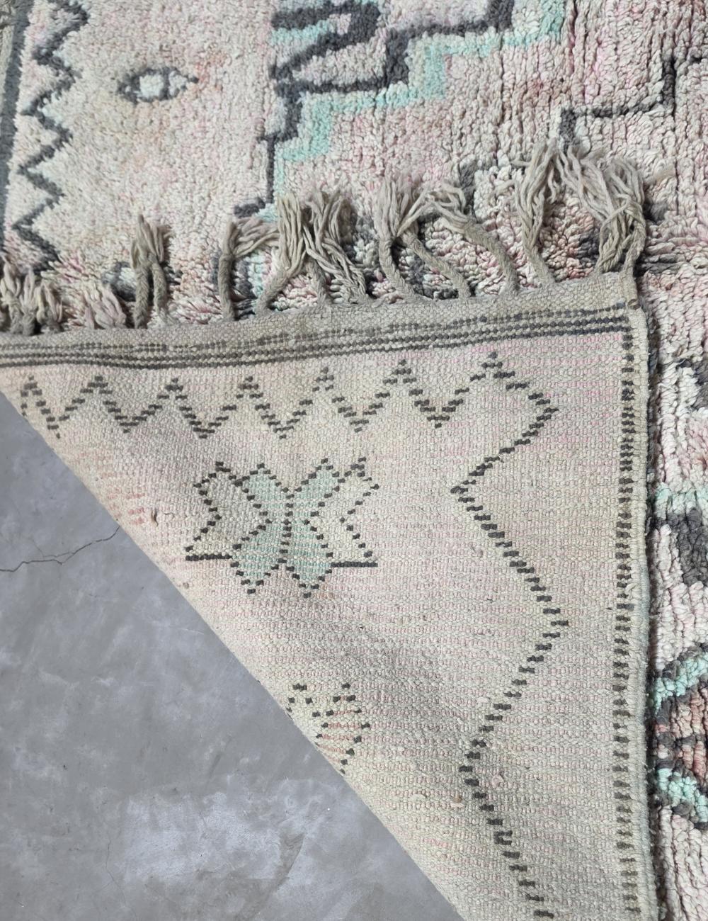 Pastel Ivory Central Diamond Medallion Boujad Wool Rug 10.5 x 6.36 ft / 320 x 194 cm