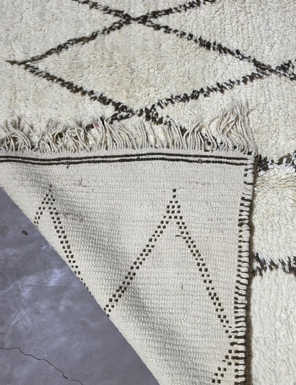 Diamond Lattice Vintage Beni Ourain Wool Rug 9.3 x 5.25 ft / 282 x 160 cm