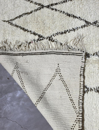 Diamond Lattice Vintage Beni Ourain Wool Rug 9.3 x 5.25 ft / 282 x 160 cm