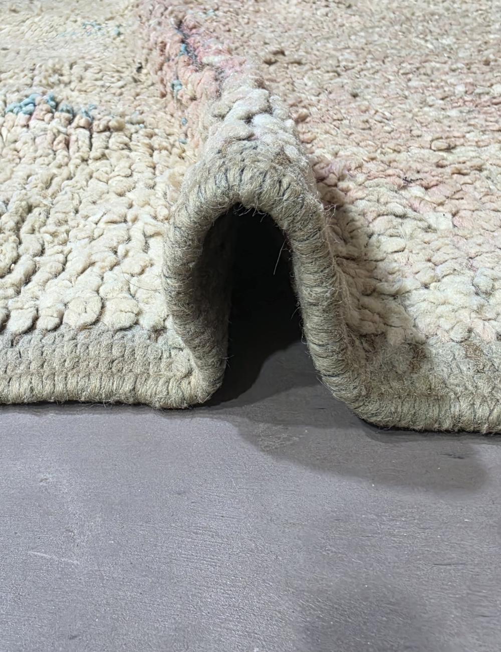 Faded Ivory Diamond Lattice Boujad Wool Rug 9.6 x 6.56 ft / 294 x 200 cm
