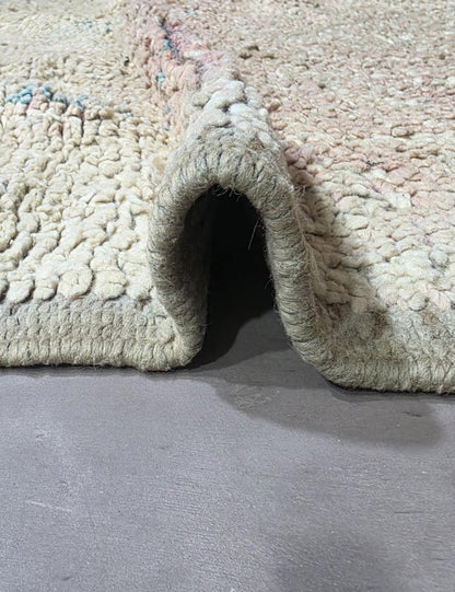 Faded Ivory Diamond Lattice Boujad Wool Rug 9.6 x 6.56 ft / 294 x 200 cm