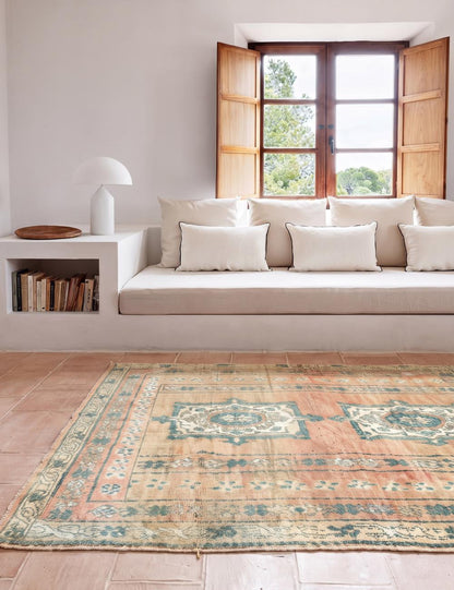 Coral Handwoven Medallion Rug 11 x 6.9 ft / 334 x 212 cm