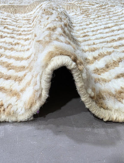 Handwoven Boujad Wool Rug Radiating Chevron 10 x 8.2 ft / 306 x 250 cm