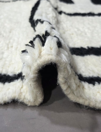Black and White Moroccan Rug 9.8 x 6.8 ft / 300 x 210 cm