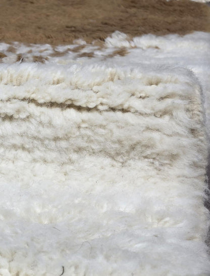 Boujad Berber Wool Rug Abstract Sculptural 9.8 x 6.76 ft / 298 x 206 cm