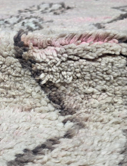 Pastel Ivory Central Diamond Medallion Boujad Wool Rug 10.5 x 6.36 ft / 320 x 194 cm