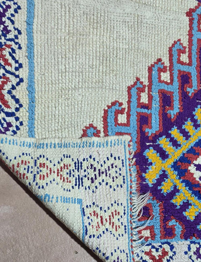 Vintage Tribal Medallion Azilal Rug 5.8 x 4.2 ft / 178 x 128 cm