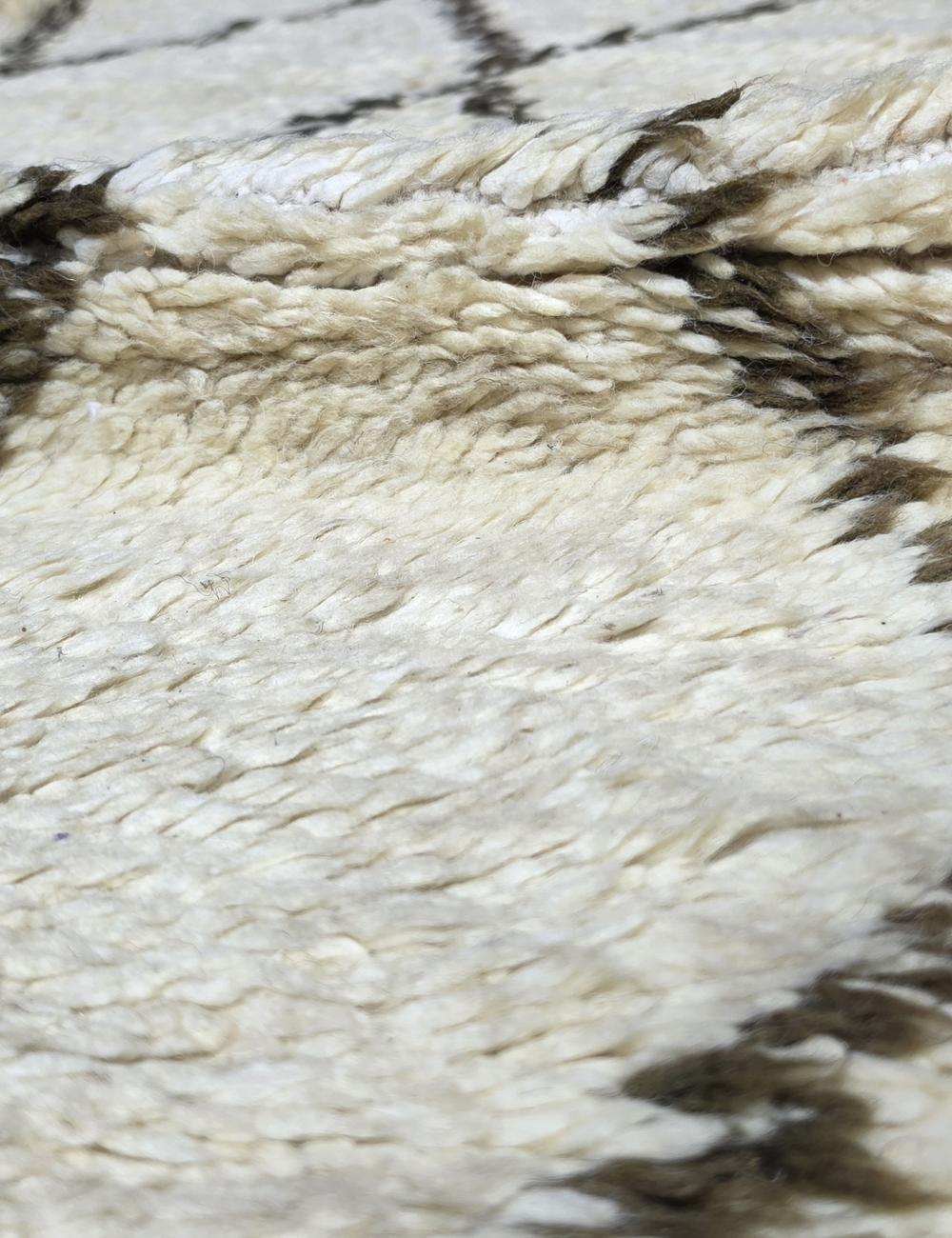Diamond Lattice Vintage Beni Ourain Wool Rug 9.3 x 5.25 ft / 282 x 160 cm