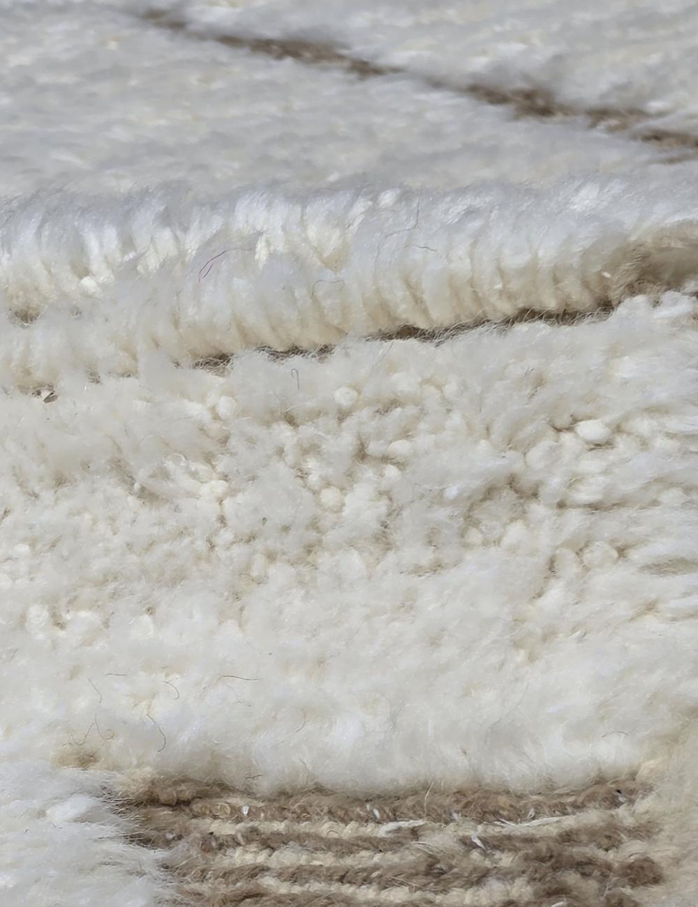 Contemporary White Berber Rug 9.6 x 7.7 ft / 294 x 237 cm